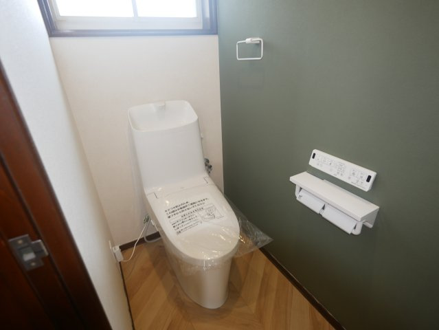 2階にもトイレあります♪