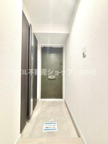 いつも気持ちよくご家族をむかえられるよう、玄関下駄箱収納をフル活用してスッキリとした玄関！　