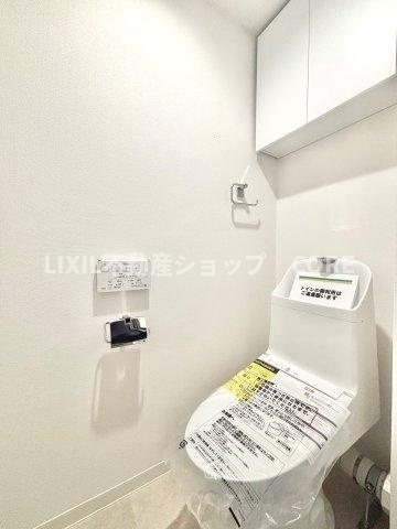 トイレはウォシュレット標準の節水トイレで、デザイン性・清掃性に優れたトイレを採用