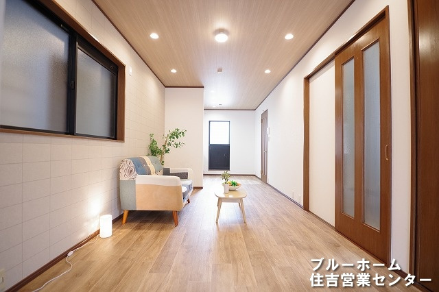 約12.7帖のLDKです！広々とした空間で大きな家具の配置等も困りません♪