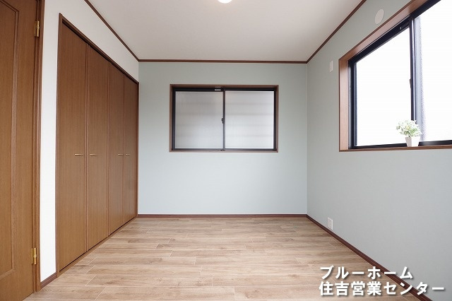 約6帖の洋室です！2面採光で明るいお部屋です！