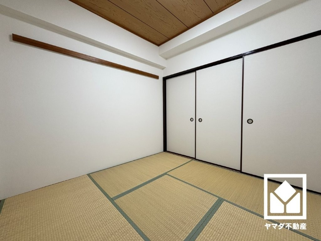 約4.8帖の洋室です。お子様のお部屋などにも丁度良い広さです