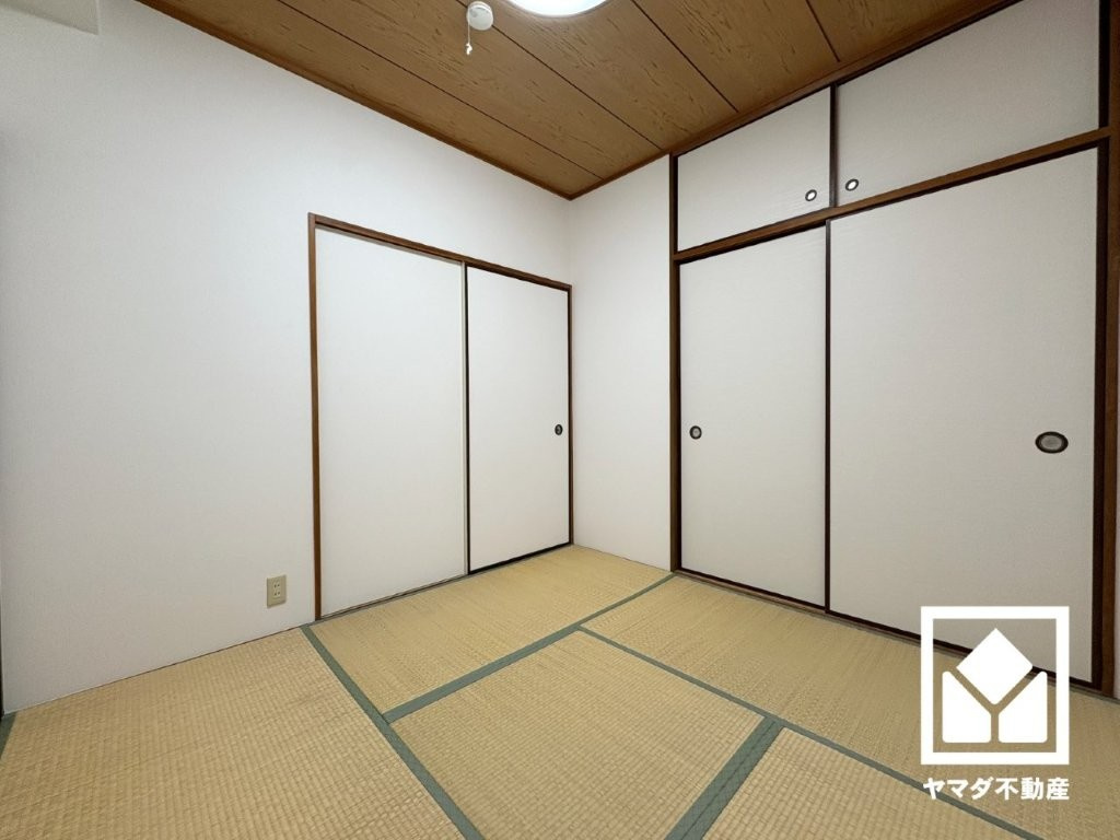 衣類も小物もスッキリ整理、使いやすいクローゼットで快適空間