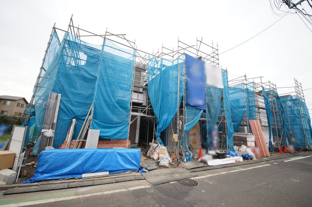 リビングイン階段・食洗機・浄水器・浴室乾燥機・小屋裏収納・ペアガラスなど設備充実