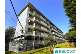 立川柏町住宅８号棟の外観