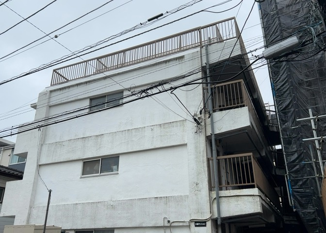 眺望の良さを楽しめるダイニングキッチンで家族団らんの時間を過ごしてはいかがでしょうか。バルコニーから見える景色を家族で眺める時間は、時間が経つのを忘れてしまいそうですね。是非、現地を見に行きましょう！