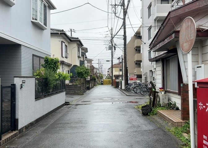 景色重視でお家選ぶをするとスーパーが遠い！学校が遠い！など生活をするうえで利便性で困ることもあります。まず一度現地を見学する際に、周辺の施設などがあるかを確認し、暮らし始めた後のことを想像しましょう。