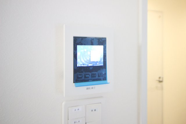 録画機能付きのカラーTVモニターホン。留守中の来客も確認できます