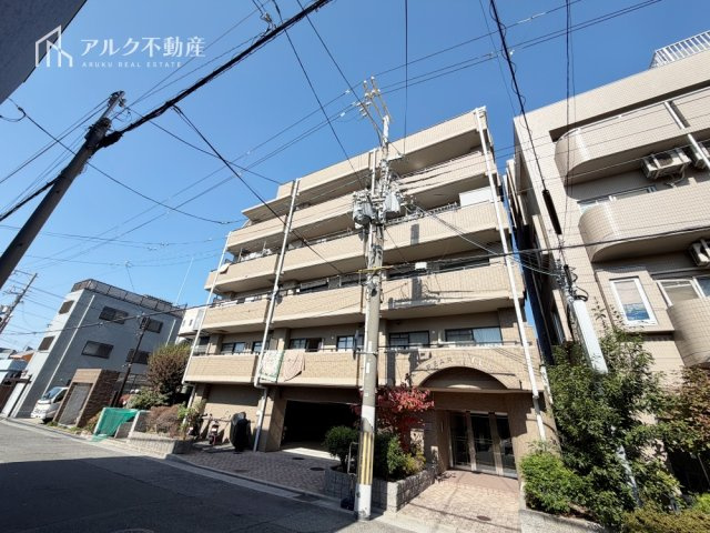 鉄筋コンクリート造陸屋根6階建6階部分