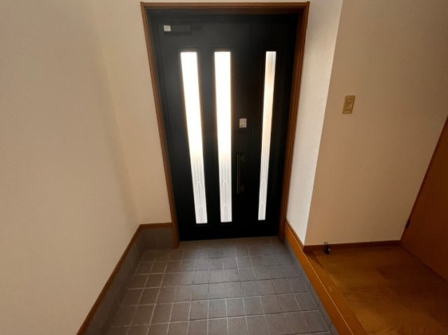 毎日通る玄関はこちらです