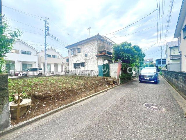 小学校まで徒歩3分！パパとママが大切なお子様をいつも身近に感じられる安心の子育て環境の立地になります。