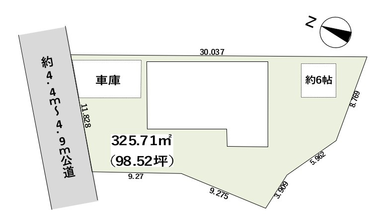 約98坪の広々敷地！