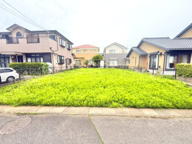 南東道路に面し陽当り良好！敷地約51坪・自由設計で夢のマイホームはいかがでしょうか！希望の間取りが叶いやすい整形地です！建築条件なし・お好きなハウスメーカーで建築可能です！