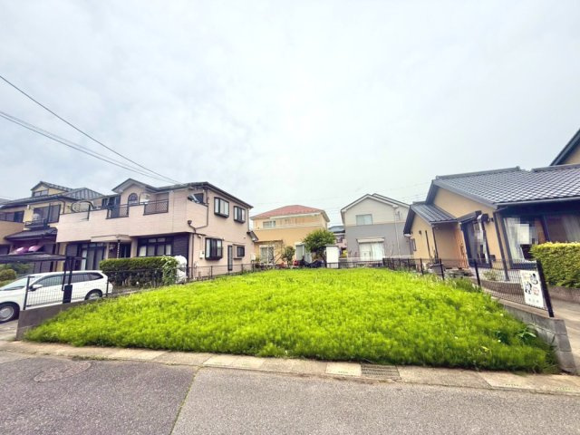 南東道路に面し陽当り良好！敷地約51坪・自由設計で夢のマイホームはいかがでしょうか！希望の間取りが叶いやすい整形地です！建築条件なし・お好きなハウスメーカーで建築可能です！