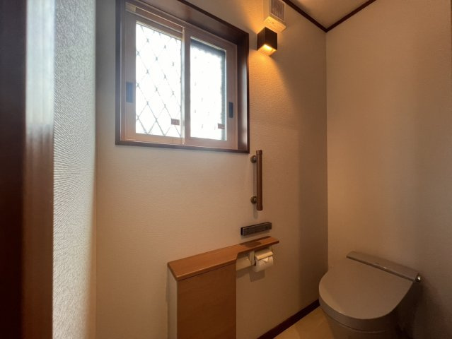 シンプルで使いやすいトイレです