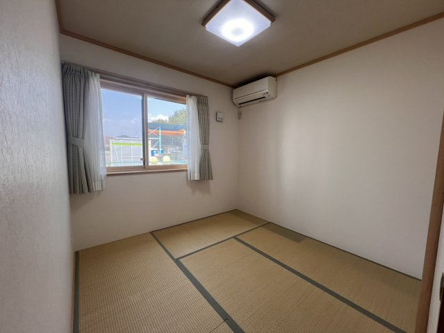 和室、ちょっとしたくつろぎスペースにいかがでしょうか