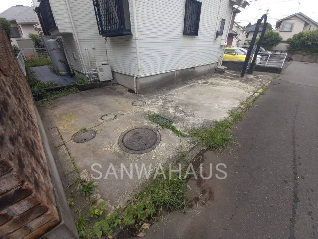 ゆとりのあるカースペースです