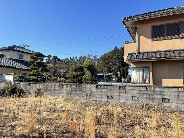 敷地内部から南西方向への写真です。