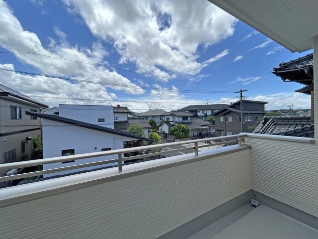 用途多様なバルコニーです