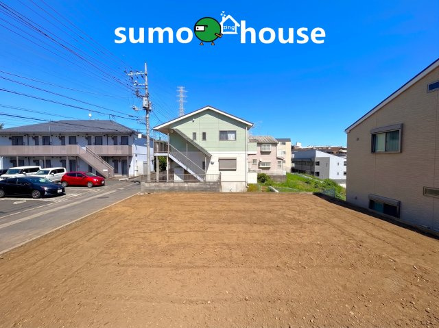 前面道路含む現地写真です