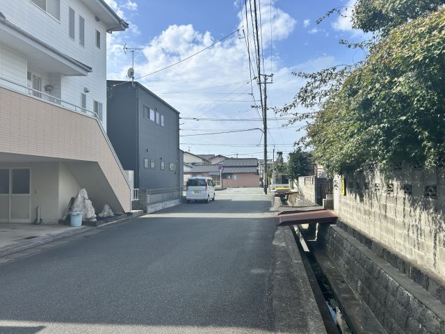 ]前面道路写真となります