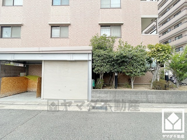 清潔なゴミ出し場で気持ち良くお使い頂けます。