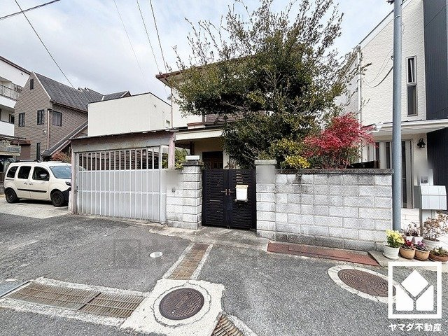 解体更地渡しのため、余分な解体費用を抑えられ、スムーズに建築に入れます。