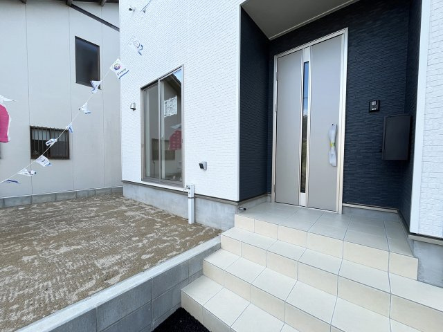 夏はお子様とプール、外水道で家庭菜園なども楽しめます
