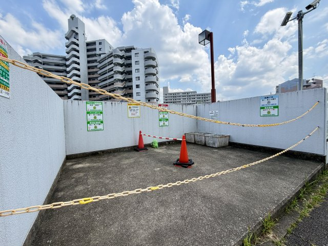 ゴミ捨て置き場