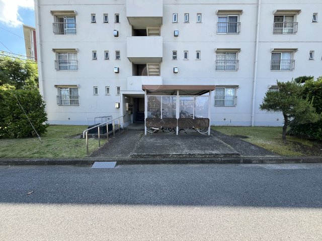 建物入口です
