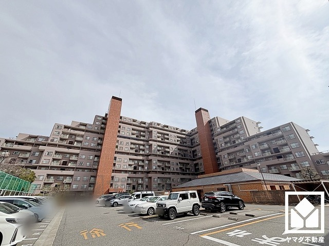 阪神本線・庫川線「武庫川」駅まで徒歩約6分の立地。2路線利用可能で、毎日の通勤・通学だけでなく、休日のお出かけまで利便性に優れています。