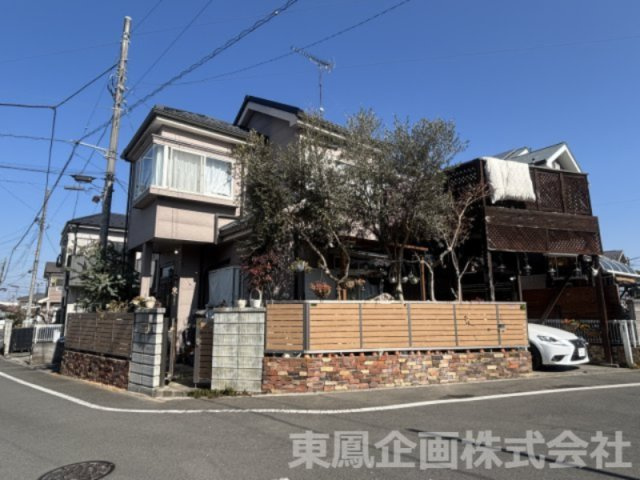 南西角地のため、陽当たり良好です。
