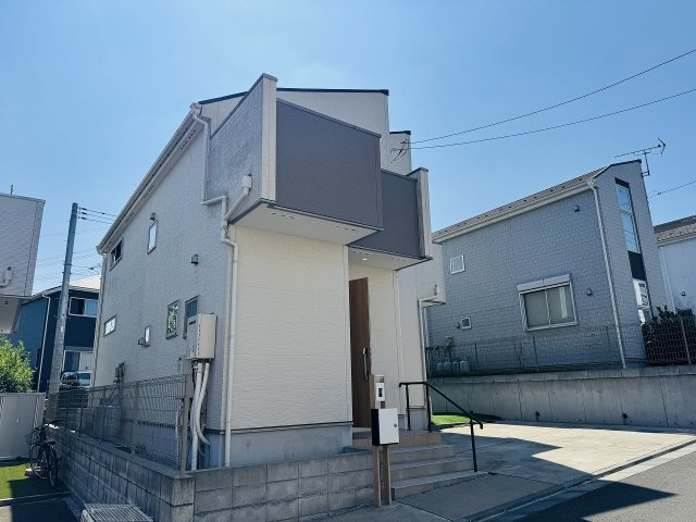 ～北八王子駅徒歩17分　閑静な住宅地内　3台駐車可能～