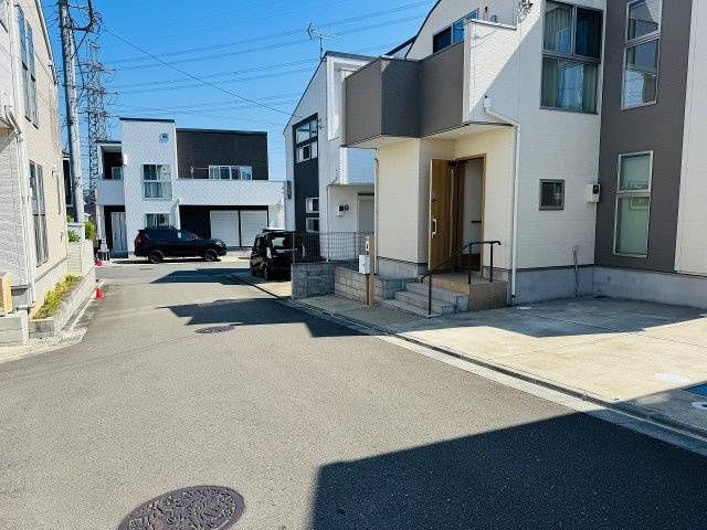 ～西側10.5ｍ道路に面しています～