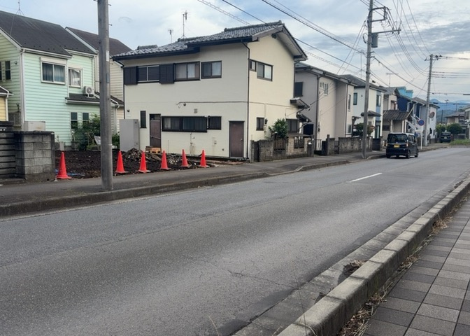 物件の詳細については、現地を見てわかること以外に、役所や法務局などで調べないとわからないことがあります。そのため、現地に行く場合は、もしこの物件を買ったらどのような生活ができるかをイメージしましょう。