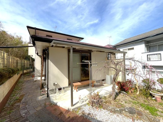 お庭とテラスが一体となった開放的な空間。休日のリラックスタイムにも◎