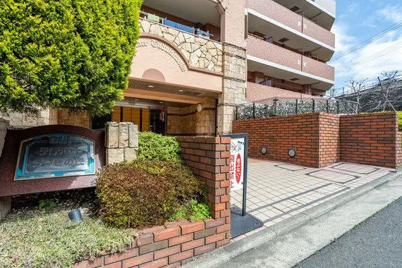ファミリー向け3LDK　最寄駅横浜線　鴨居　徒歩圏の立地は通勤通学便利ですね。