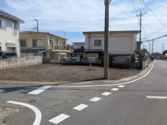 金古運動広場まで徒歩14分。レクリエーション広場でのびのび子育て♪