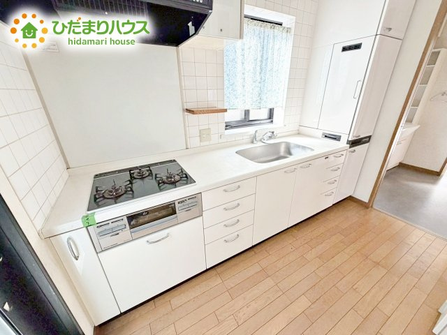 キッチンに勝手口があり、家事動線が良い間取りです！