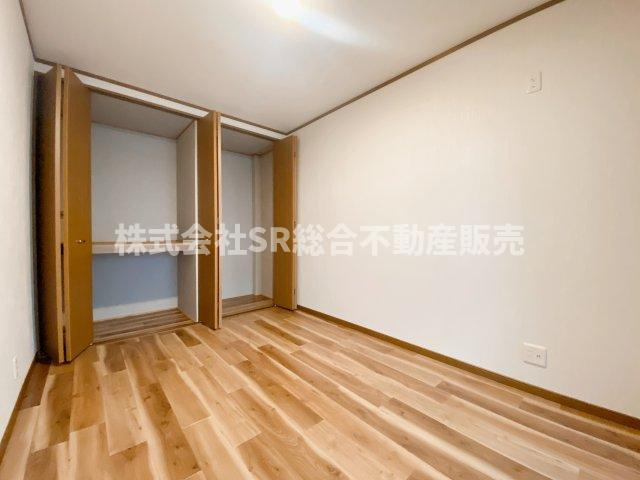 壁一面クローゼットのあるお部屋です！