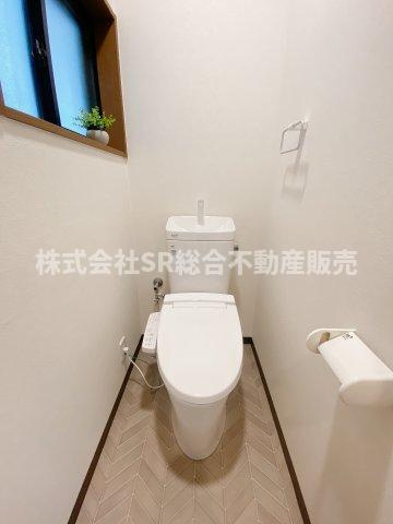 温水洗浄便座もございます♪