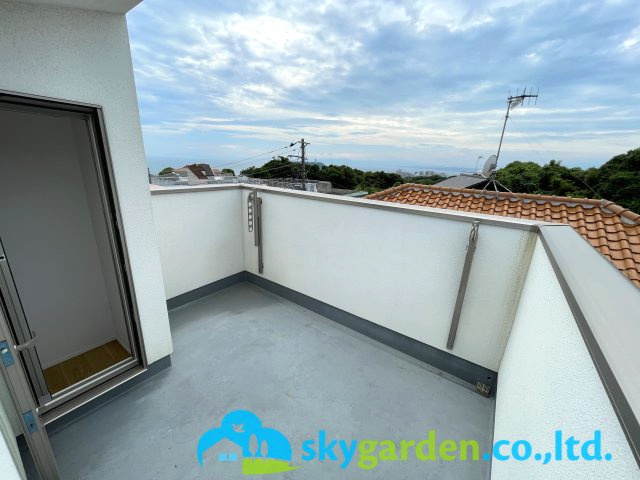 屋上　江の島の花火が良く見えそうです。