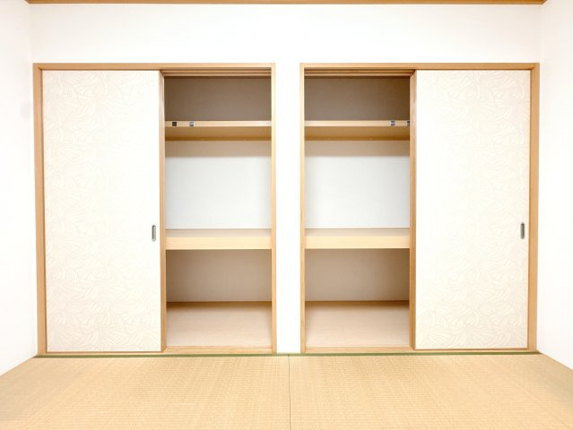和室の収納になります♪