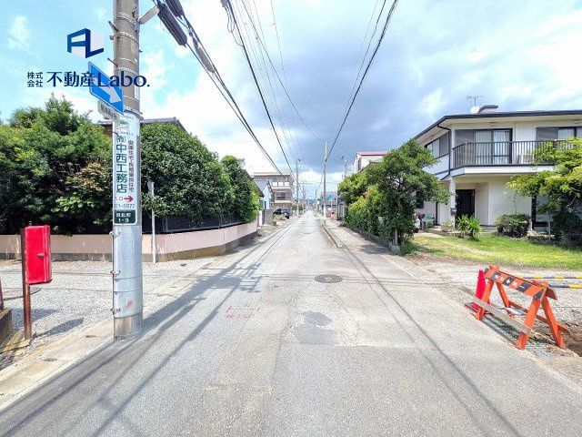 ●クローゼット●　ハンガーラック付きの大容量収納スペースは、各居室に採用されております♪実際に見ていただくと奥行きが深く大変好評です♪
