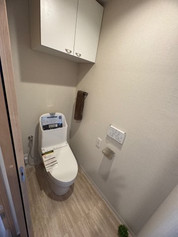 ゆったりとした空間のトイレです