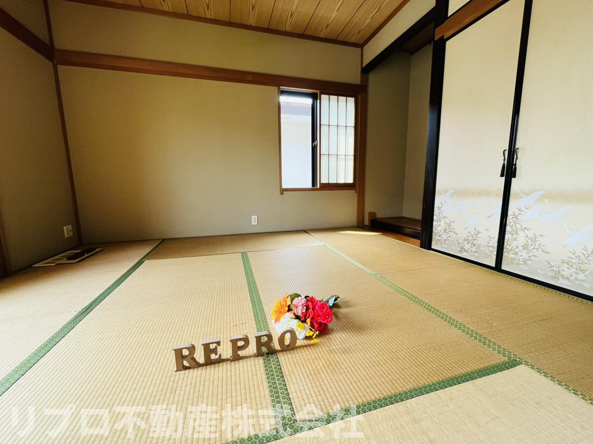 お庭に面した和室は客間としても良いですね