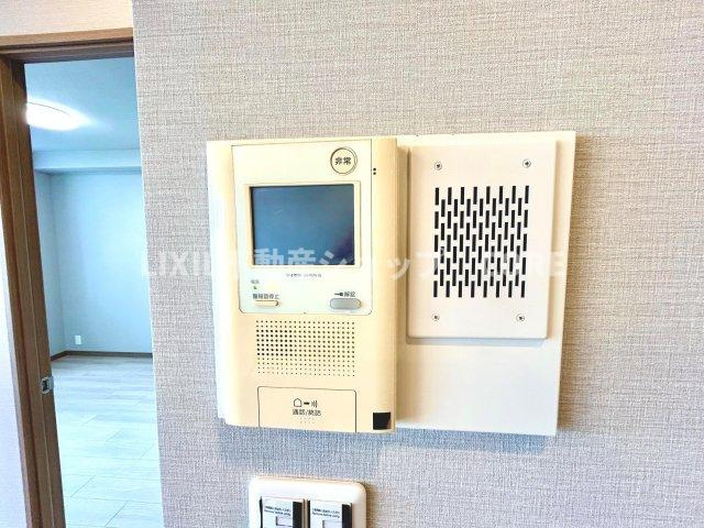 「見える安心」をカタチにしました。誰が来てもわかる様にモニター付きインターホン！