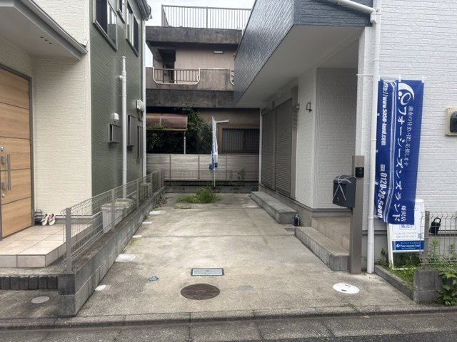 カ－スペース