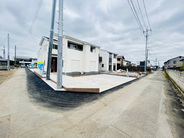 現地写真　西側接道幅員約4ｍ　南側接道幅員約4ｍ