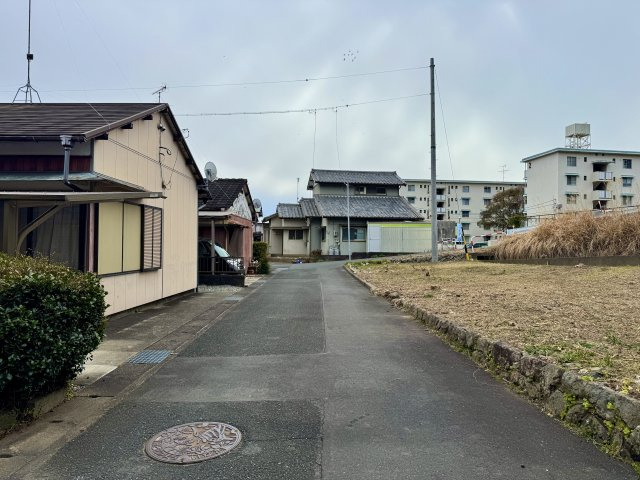 前面道路となります。　北側から南向きに撮影しました。